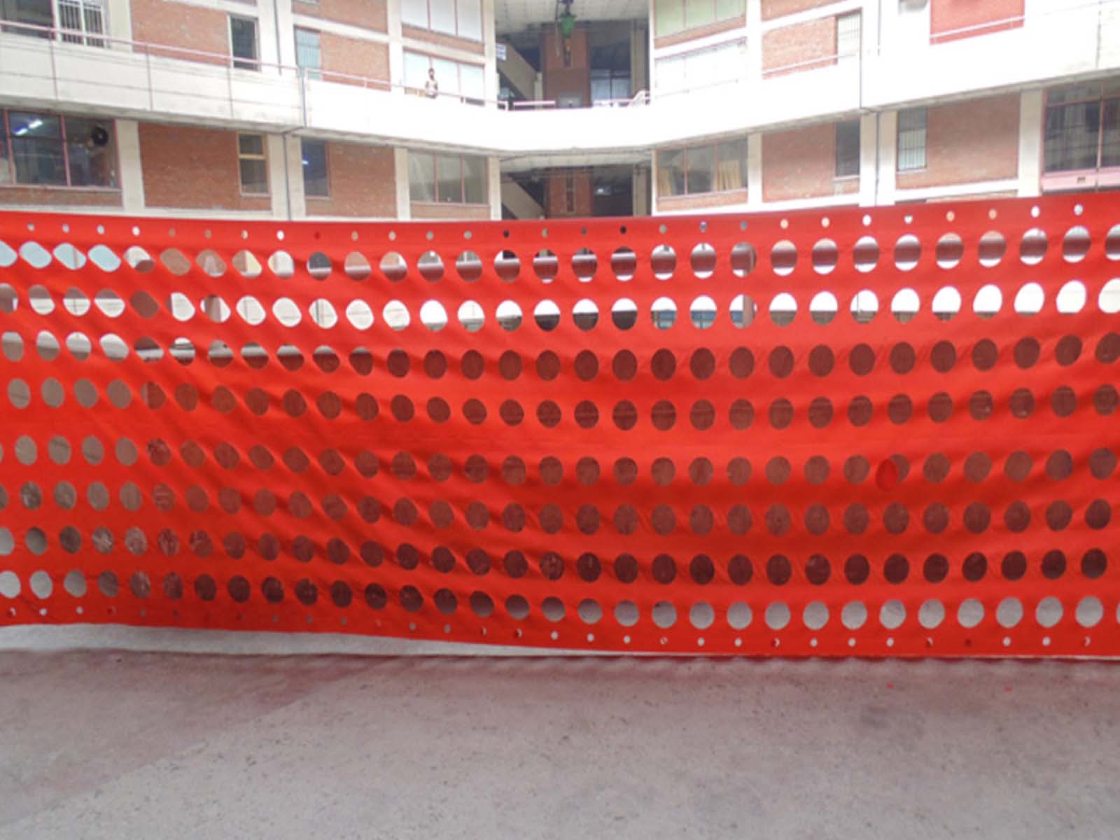 Hafriyat alanlarını emniyete alıyoruz.